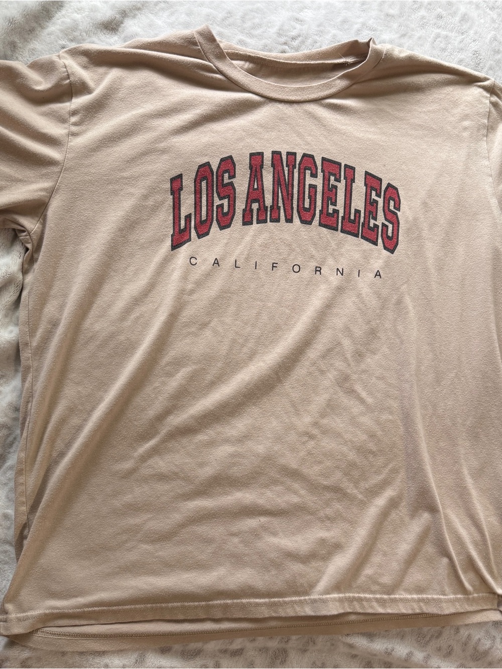 SHEIN Beige Short Sleeve Tee with Red "Los Angeles" Graphic